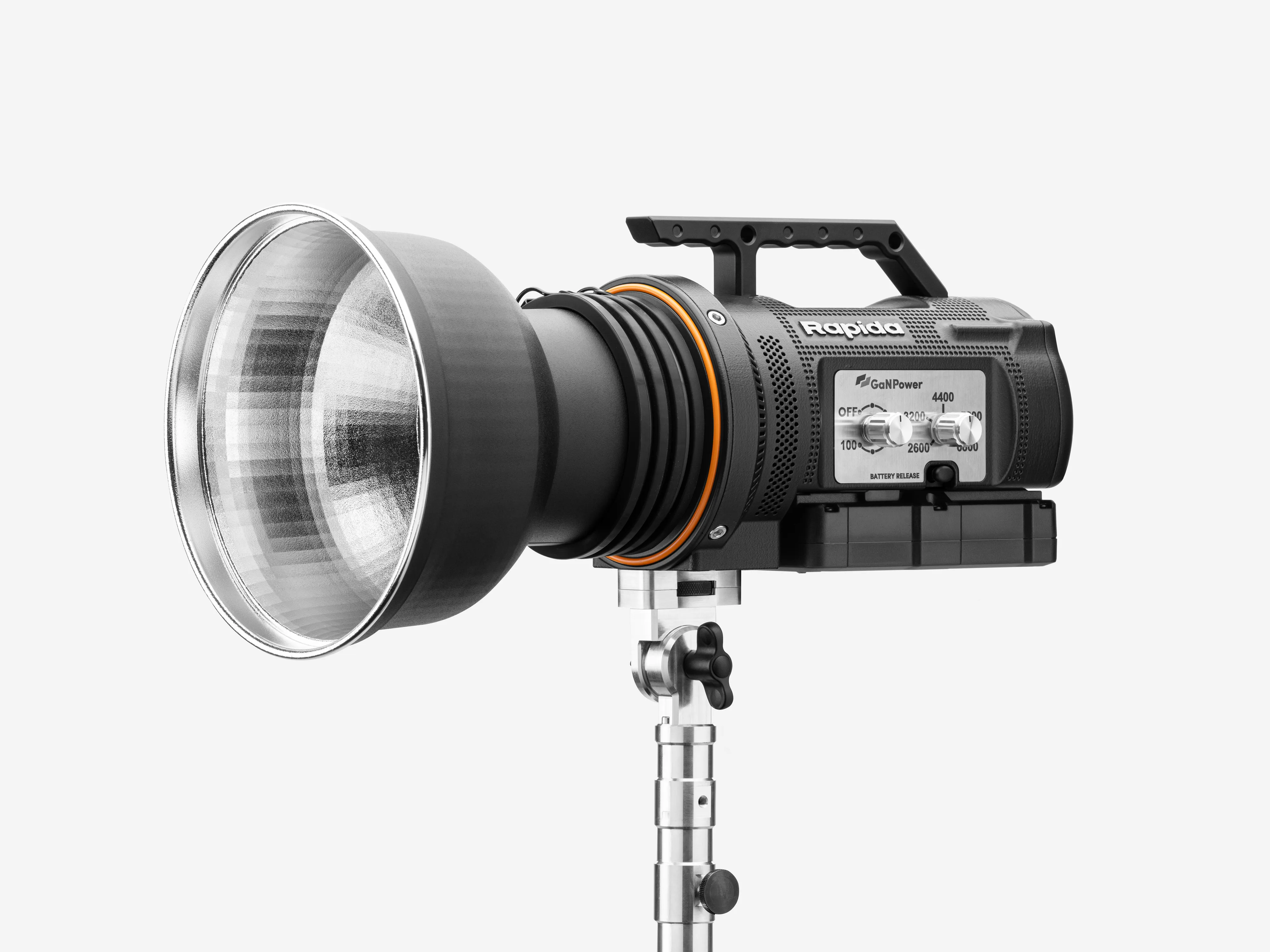 Maxima Rapida: Luz LED Cine Bi-Color V-Mount Portátil | 23.000 Lúmenes 7 Maxima Rapida: Luz LED Cine Bi-Color V-Mount Portátil | 23.000 Lúmenes - Imagen 7